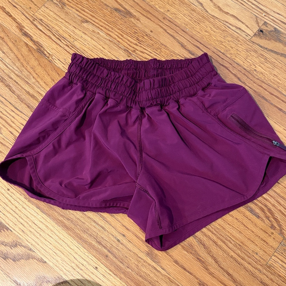 Lululemon Lululemon Tracker Shorts IV Deep Fuschia Women's Size 4 Purple